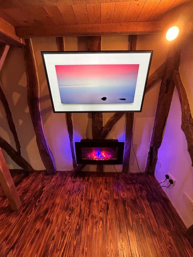 Cozy Cottage With Hot Tub! Cadnam Экстерьер фото